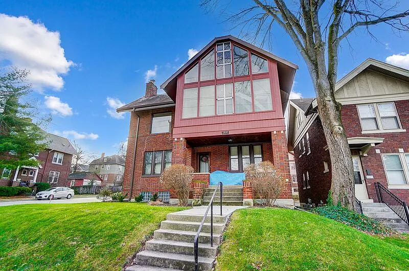 Building Photo - 2881 Observatory Ave #2