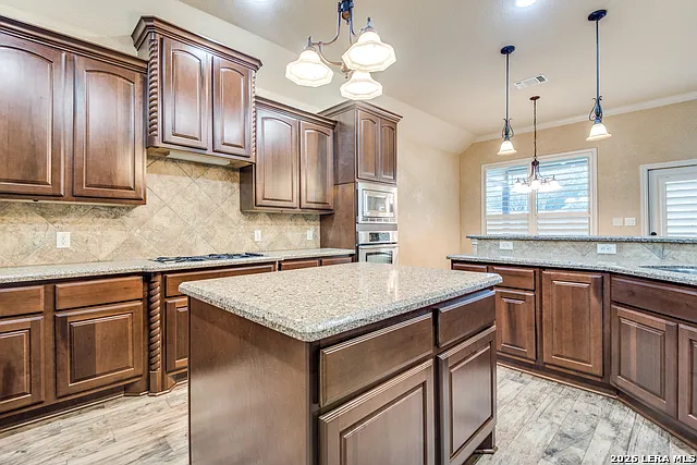 110 Evans Oak Ln — Photo 10