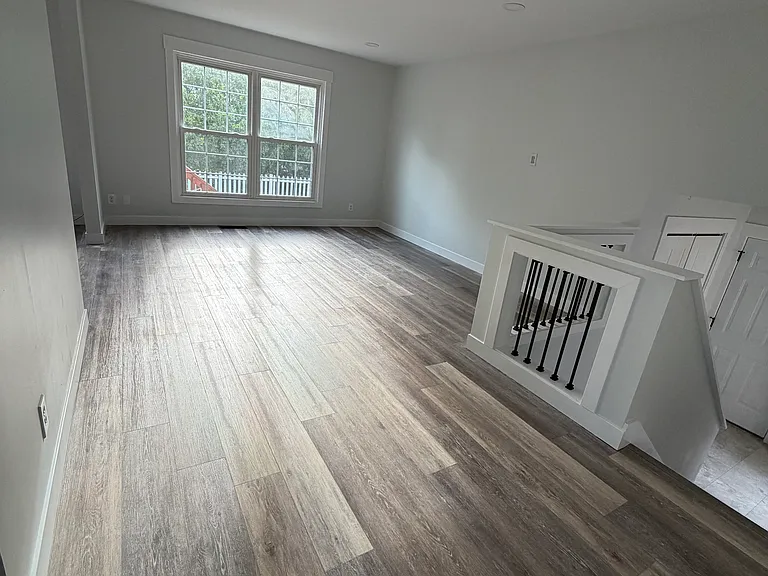 1724 Fox Point Dr — Photo 3