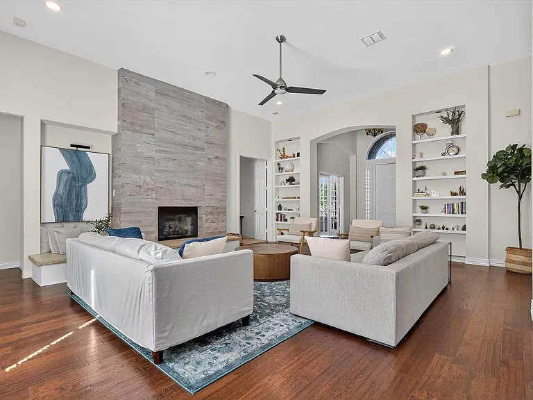 4730 Hampshire Dr — Photo 10