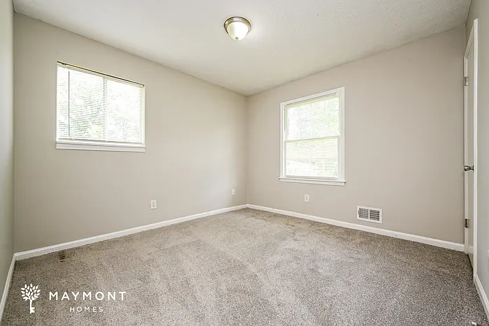 2472 Hartford Dr — Photo 12