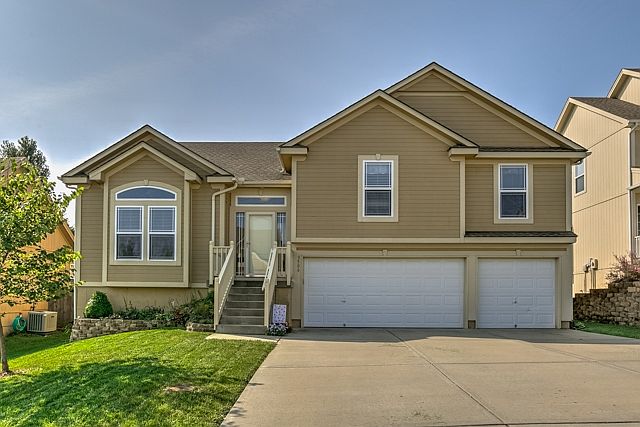 1st image of 3506 NW Chapman Ct