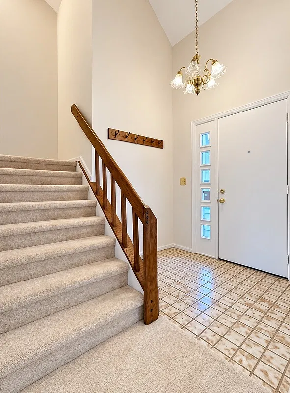 3 bed, 2.0 bath, 1512 sqft, $2,395 — Photo 3