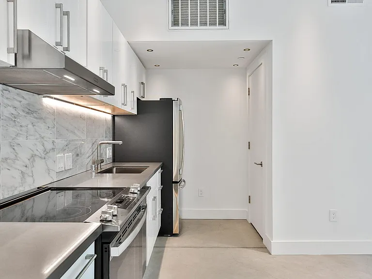 129 Julian Ave #7 — Photo 18