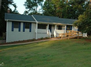 206 Lake Forest Dr, Lagrange, GA 30240