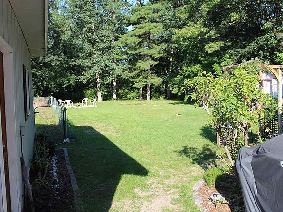 4th image of 616 Hastings St