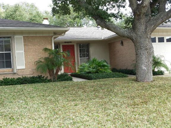 2nd image of 2008 Crescent Dr