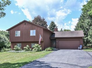 4793 Clover St, Honeoye Falls, NY 14472