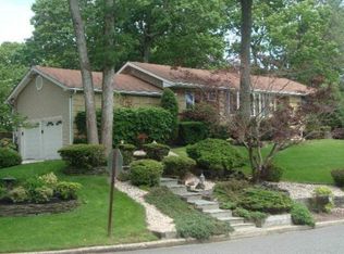 3 Rolling Rd, Centereach, NY 11720