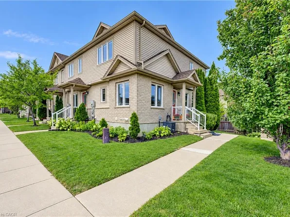 10 Foxglove Cres #40, Kitchener, ON N2E 0E1