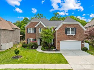 8460 Fairgreen Ave, Waxhaw, NC 28173