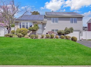 16 Amherst Drive, Massapequa, NY 11758