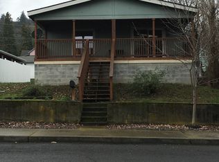 110 W 13th St, The Dalles, OR