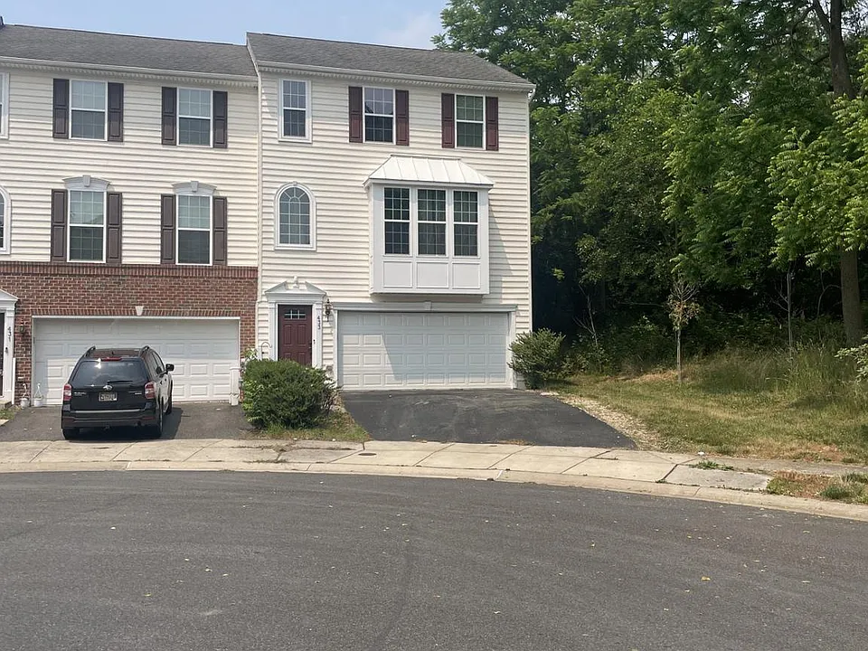 433 Scarecrow Ct