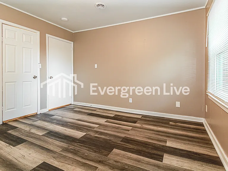 513 Forest Hills Dr — Photo 8