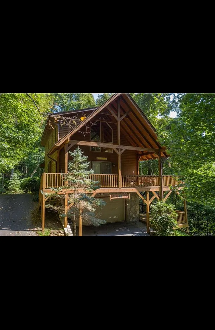 26 Marion Dr — Photo 1