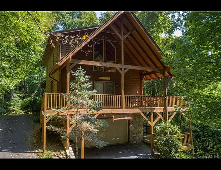 26 Marion Dr — Photo 1