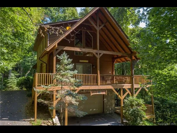 26 Marion Dr, Maggie Valley, NC 28751