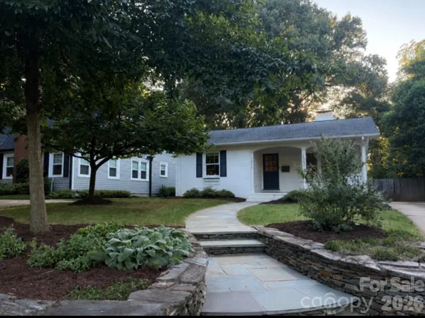 1911 Club Rd, Charlotte, NC 28205