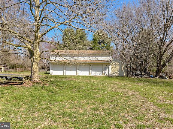 5th image of 501 Prospect Bay Dr E