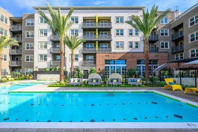 3630 Westminster Ave — Photo 6