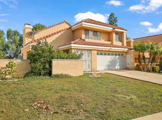 21 Rolling Ridge Dr, Pomona, CA 91766