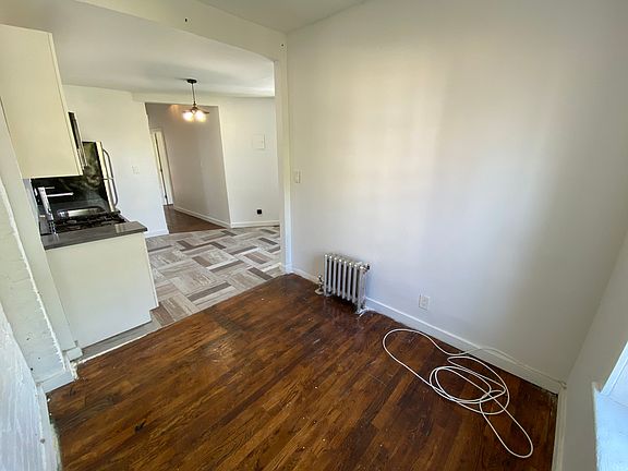 4th image of 1129 Rogers Ave #3B