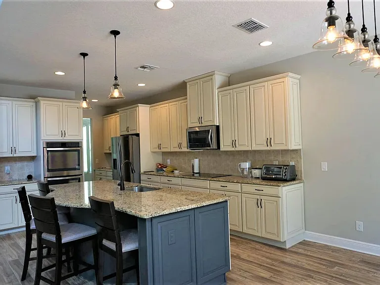 4207 Oak Lodge Way — Photo 3