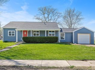 54 West St, Mulberry, IN 46058