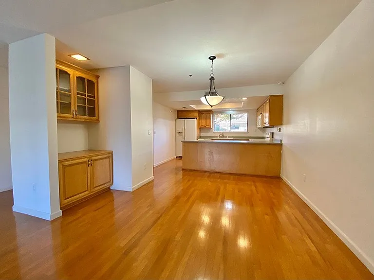 1633 San Vicente Ave — Photo 8
