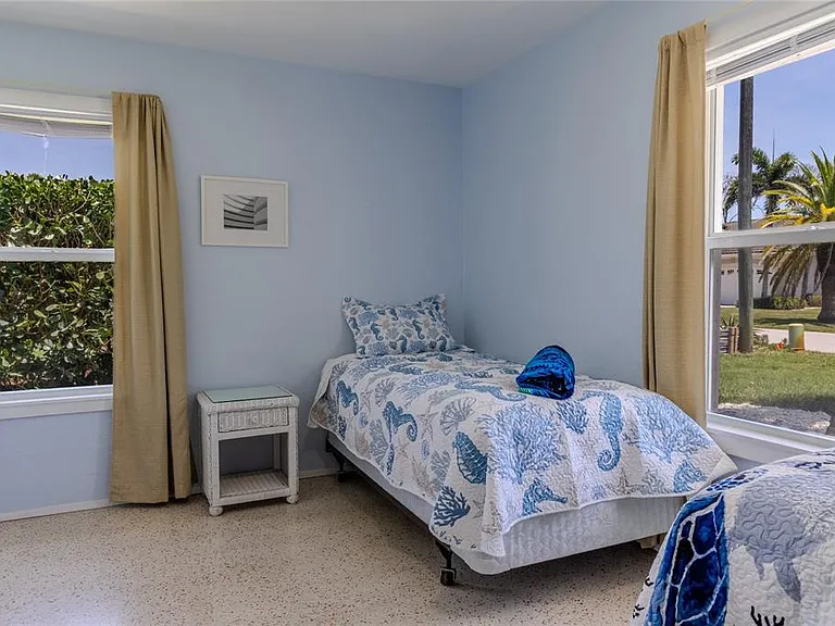 416 Sunset Dr — Photo 44