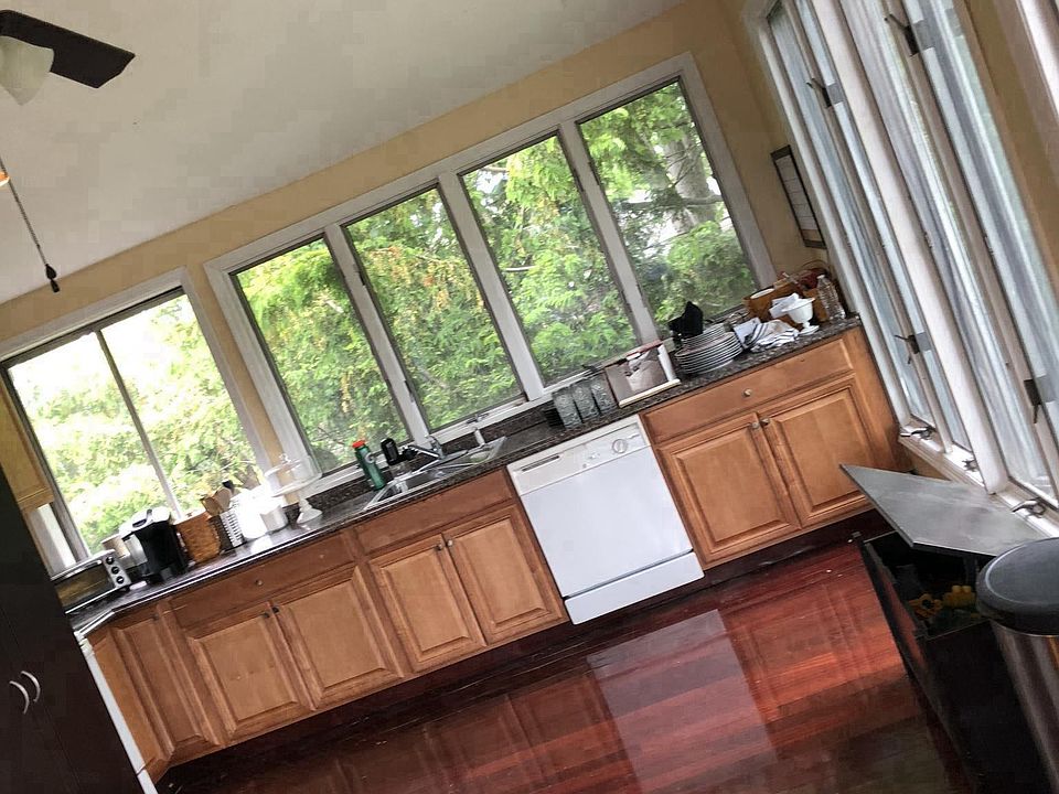 BIG BEAUTIFUL KITCHEN 