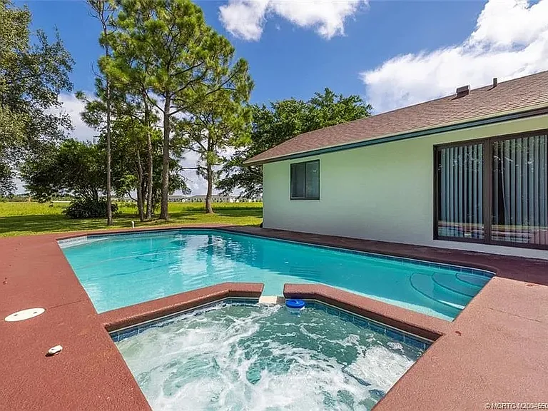 5361 SW Windward Way — Photo 7