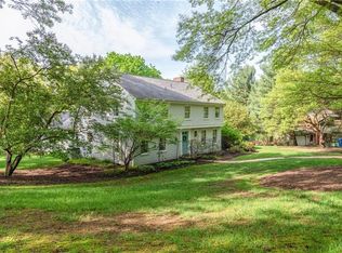 307 Hallsborough Dr, Pittsburgh, PA 15238