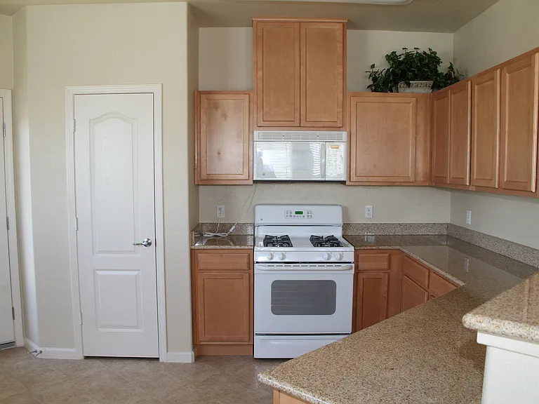 5416 Tares Cir — Photo 5
