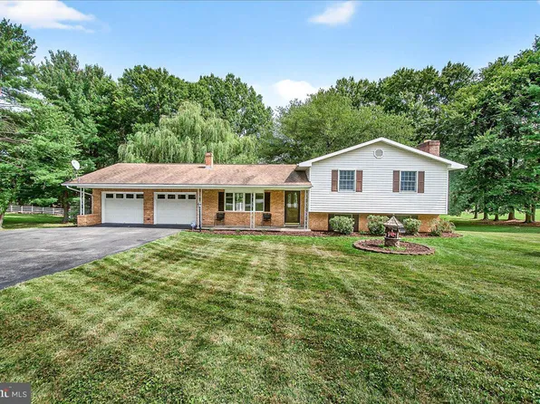 6232 White Oak Dr, Frederick, MD 21701