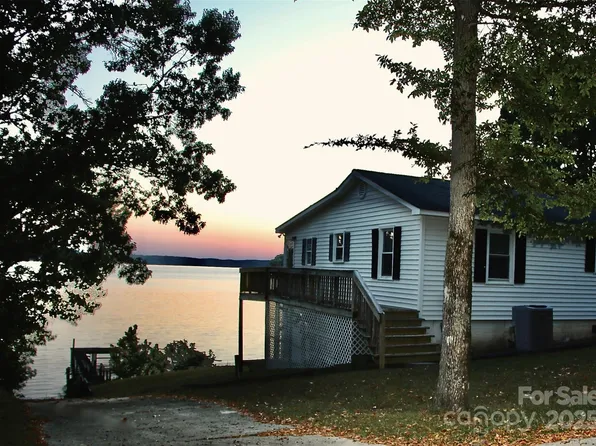 2298 Singleton Creek Rd, Liberty Hill, SC 29074