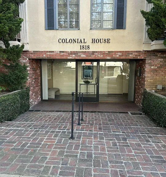 1818 Pelham Ave #103 — Photo 3