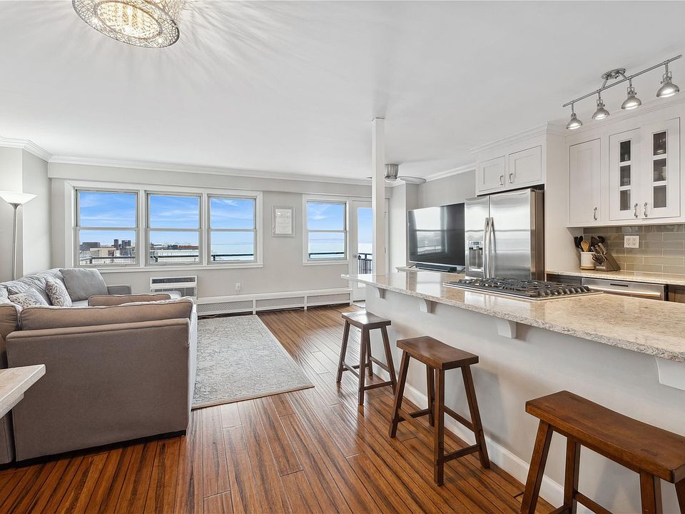 1st image of 25 Neptune Boulevard #8L