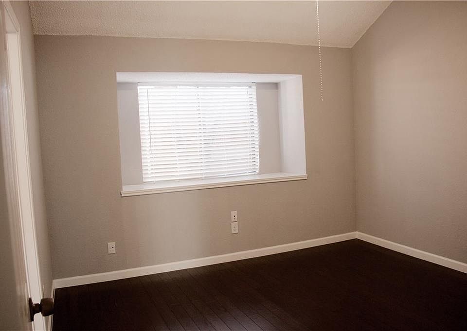 1st image of 10356 Wood Heights Dr