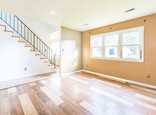 17 Pickett St, Hampton, VA 23669