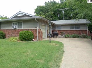 428 N 3rd St, Lindsborg, KS 67456