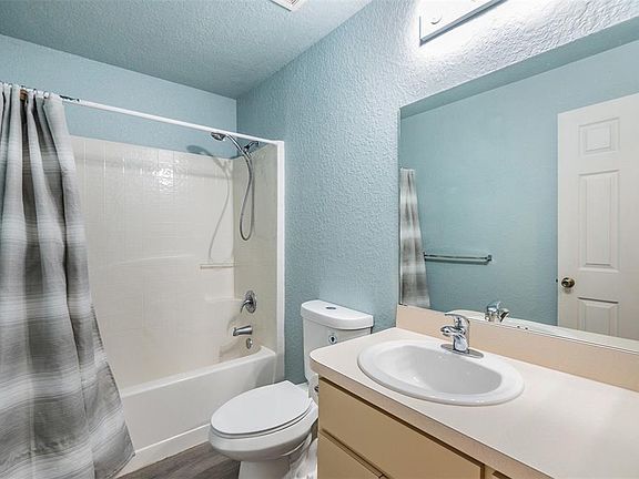 5th image of 42 Dogwood Drive Crse #1
