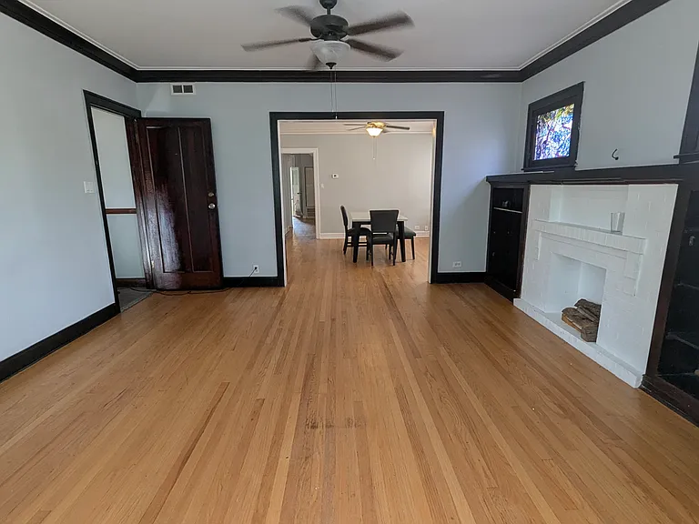 3745 W Addison St #2 — Photo 11