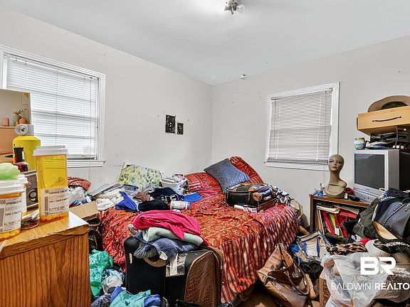 4th image of 1205 Alethea Ave