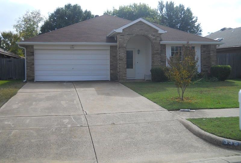1st image of 330 Valley Mills Dr