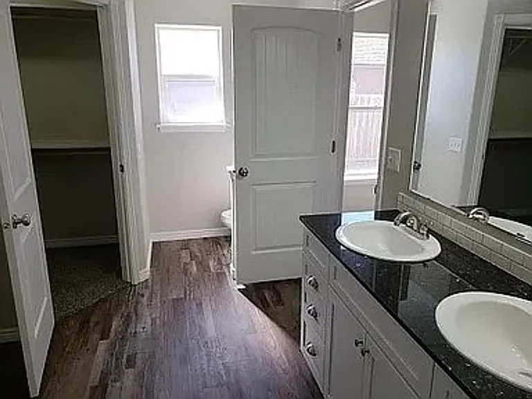 1421 Cayuse Creek Dr — Photo 10