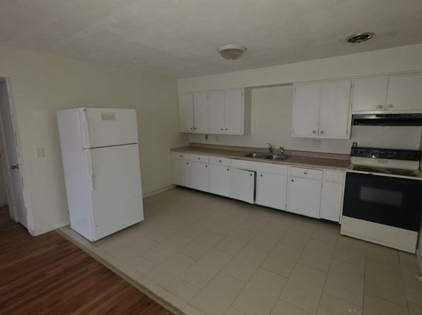2218 Rosenberry Rd APT 4