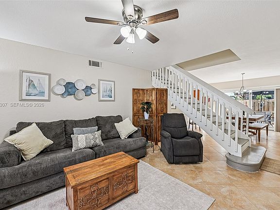 3rd image of 12252 SW 50th Pl