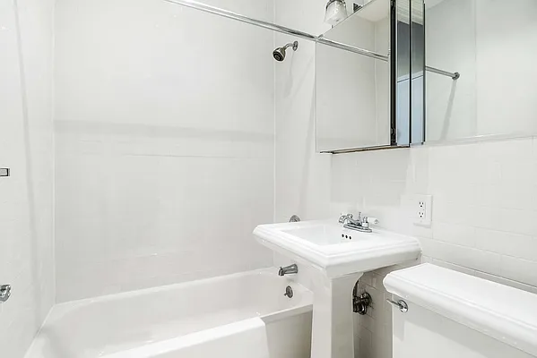 Rented by Cooper & Cooper Real Estate | media 24